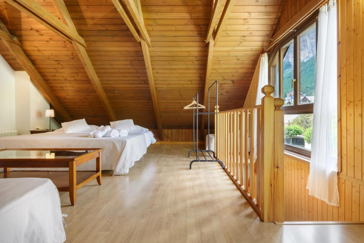 Alojamiento Escarrilla Pirineos Exteriör bild
